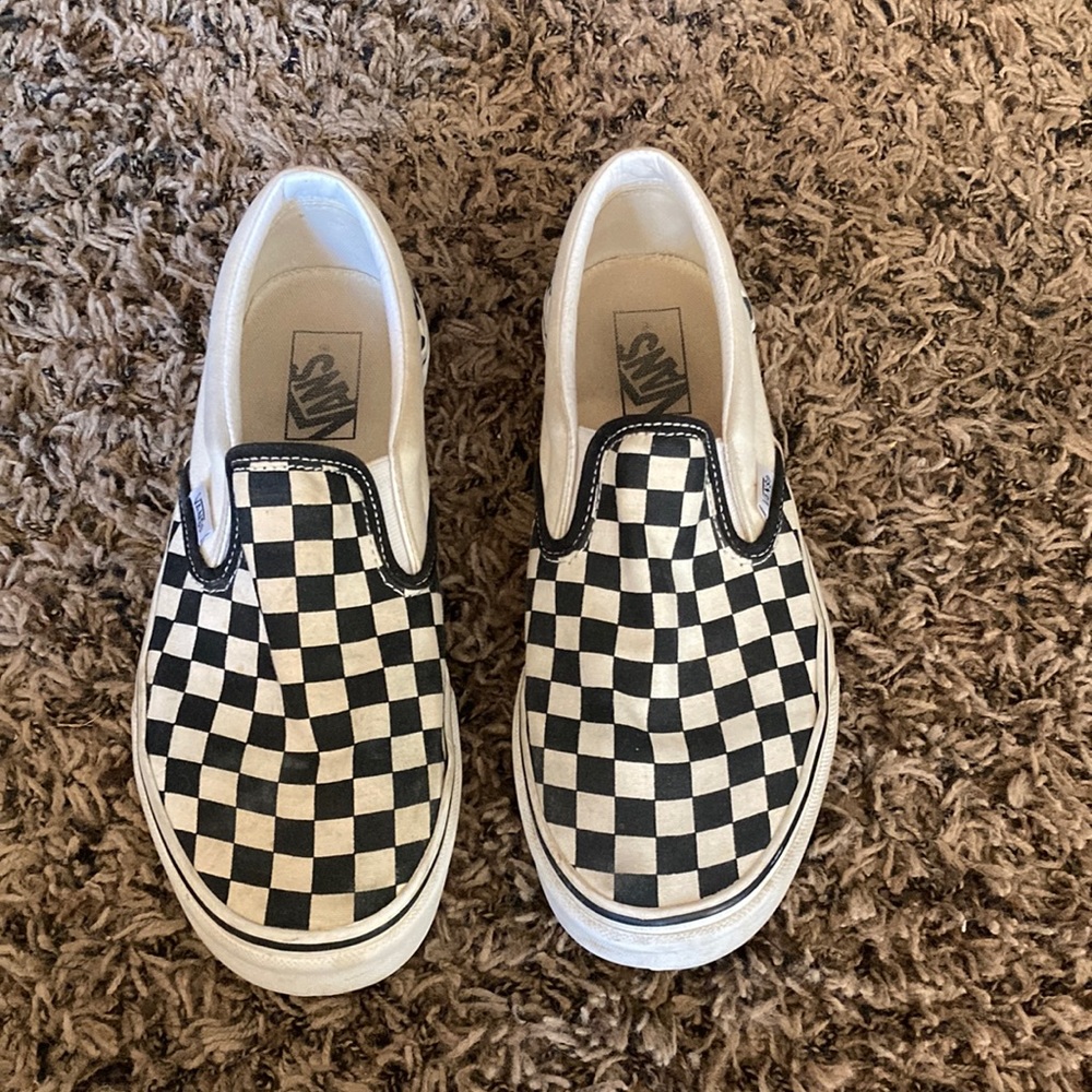Checkered vans shoe